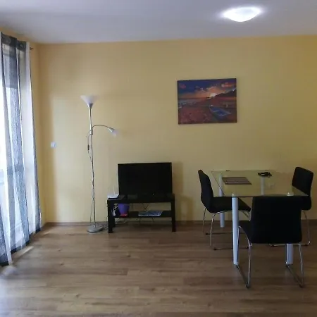 Apartament Tvarditza
